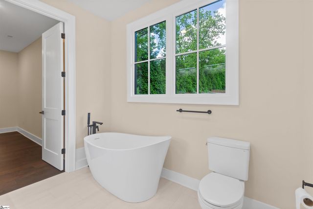 130 Market Bay Court, Simpsonville, SC 29681