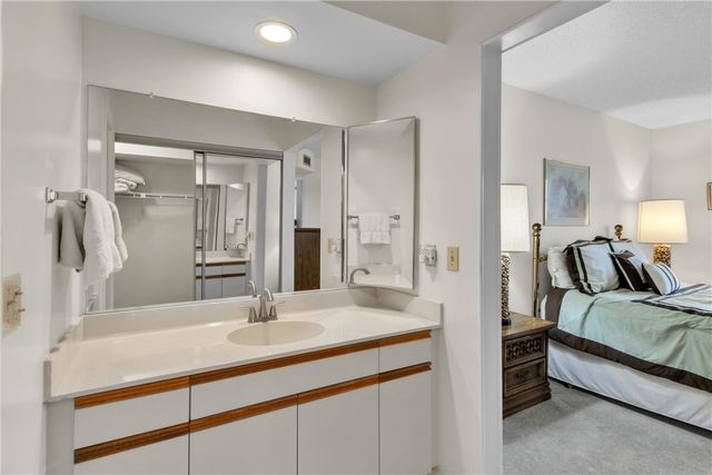 30 Plantation Drive 205, Vero Beach, FL 32966