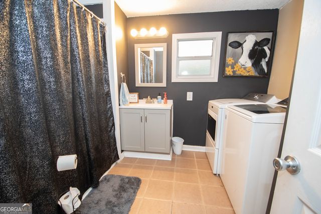 2151 Blue Creek Road, Hogansville, GA 30230