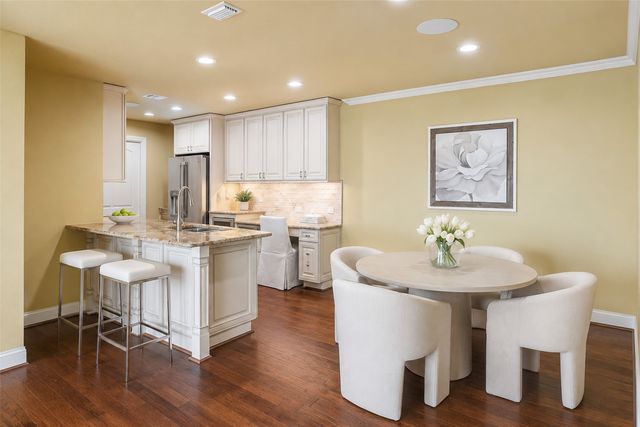 6335 W Northwest Highway 1514, Dallas, TX 75225