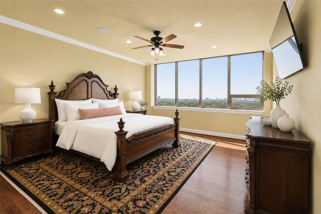 6335 W Northwest Highway 1514, Dallas, TX 75225