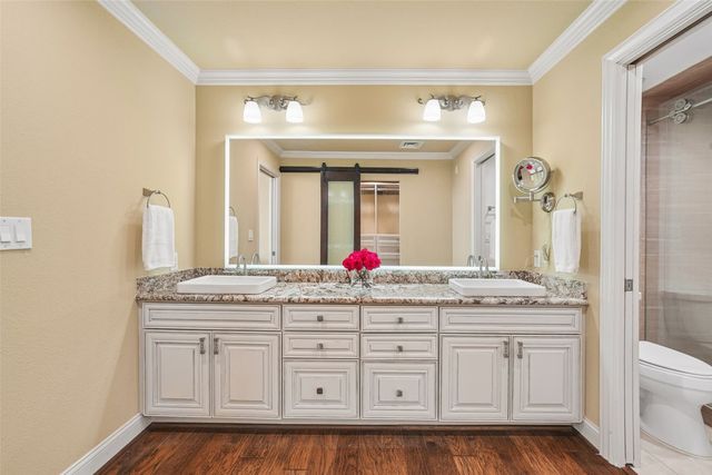 6335 W Northwest Highway 1514, Dallas, TX 75225