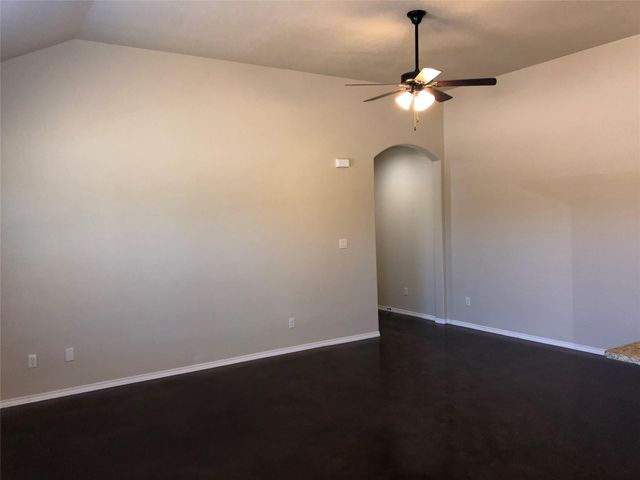 448 JACK RABBIT LN B, Buda, TX 78610