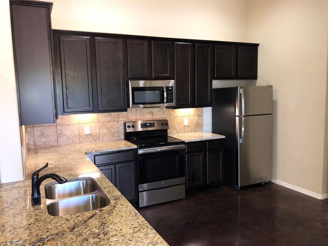 448 JACK RABBIT LN B, Buda, TX 78610