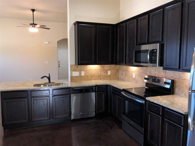 448 JACK RABBIT LN B, Buda, TX 78610