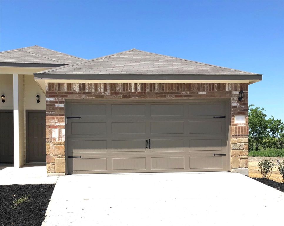 448 JACK RABBIT LN B, Buda, TX 78610