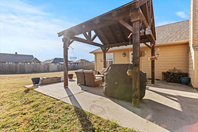 501 Wood Drive, Gunter, TX 75058