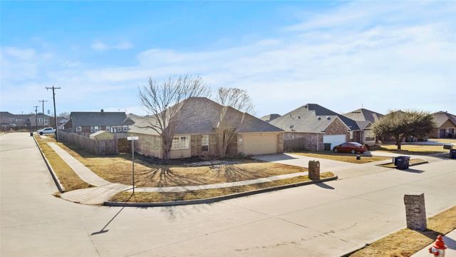 501 Wood Drive, Gunter, TX 75058