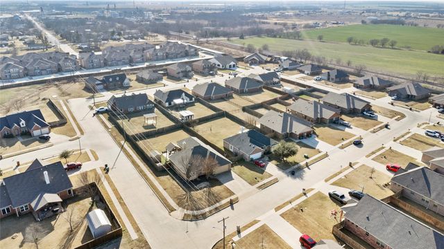 501 Wood Drive, Gunter, TX 75058