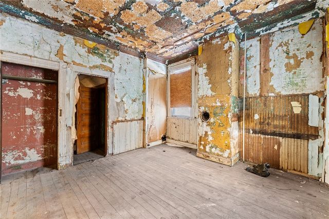 2526 Perrysville Ave, Perry Hilltop, PA 15214