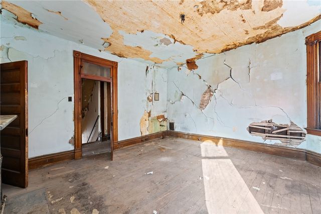 2526 Perrysville Ave, Perry Hilltop, PA 15214