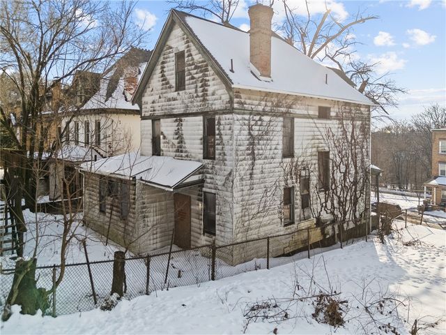 2526 Perrysville Ave, Perry Hilltop, PA 15214