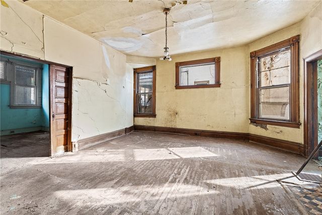 2526 Perrysville Ave, Perry Hilltop, PA 15214