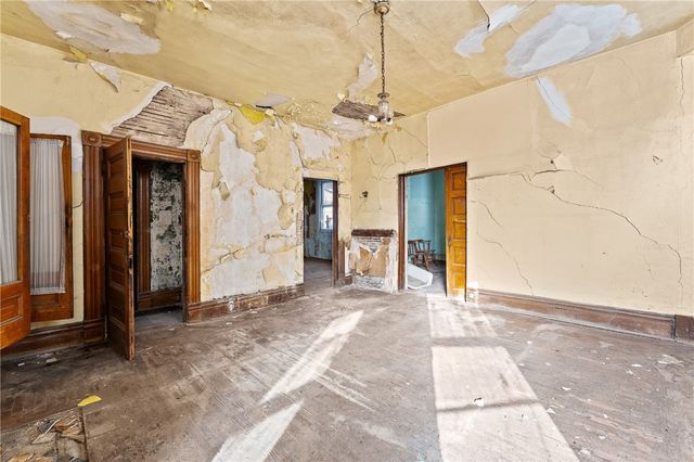 2526 Perrysville Ave, Perry Hilltop, PA 15214