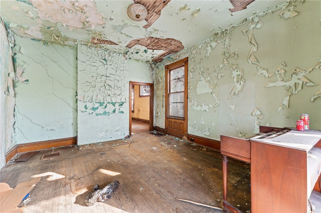 2526 Perrysville Ave, Perry Hilltop, PA 15214