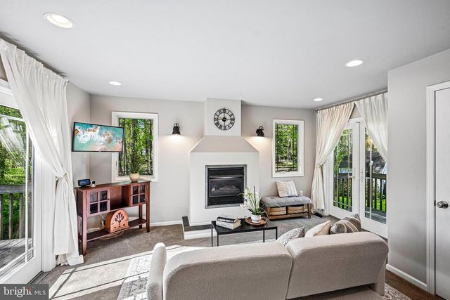 20 WHITTIER AVE, Lindenwold, NJ 08021