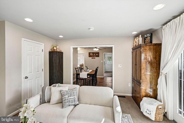 20 WHITTIER AVE, Lindenwold, NJ 08021