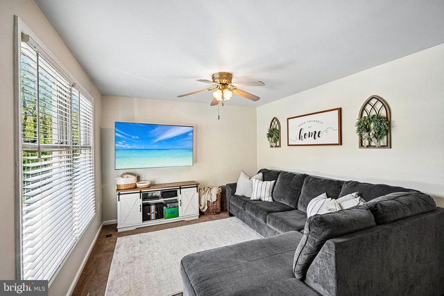 20 WHITTIER AVE, Lindenwold, NJ 08021