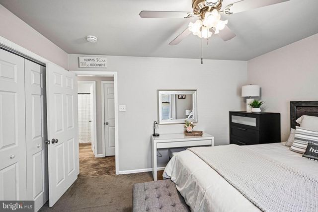 20 WHITTIER AVE, Lindenwold, NJ 08021