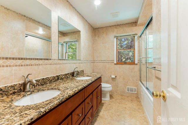 2 Brookside Court, East Brunswick, NJ 08816