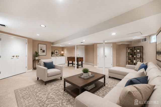 2 Brookside Court, East Brunswick, NJ 08816