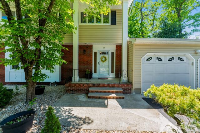 2 Brookside Court, East Brunswick, NJ 08816