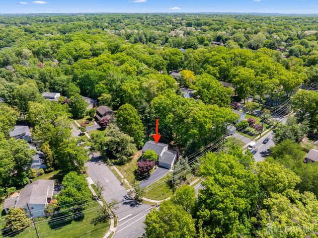2 Brookside Court, East Brunswick, NJ 08816