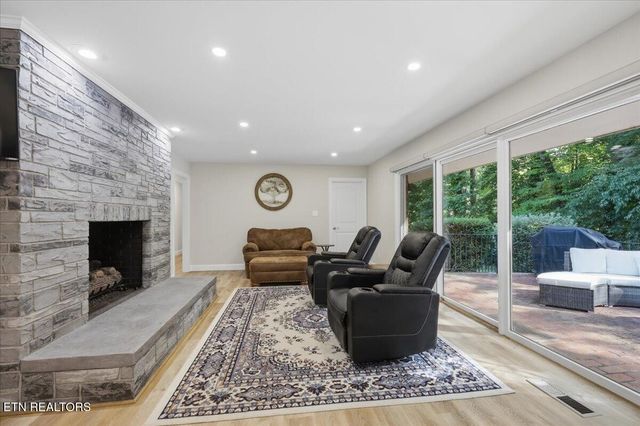 3304 SW Timberlake Drive, Knoxville, TN 37920