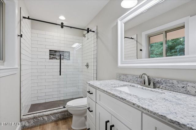 3304 SW Timberlake Drive, Knoxville, TN 37920