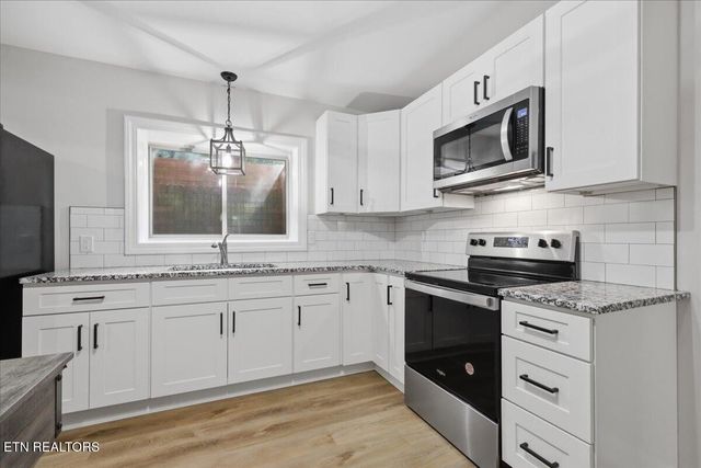 3304 SW Timberlake Drive, Knoxville, TN 37920