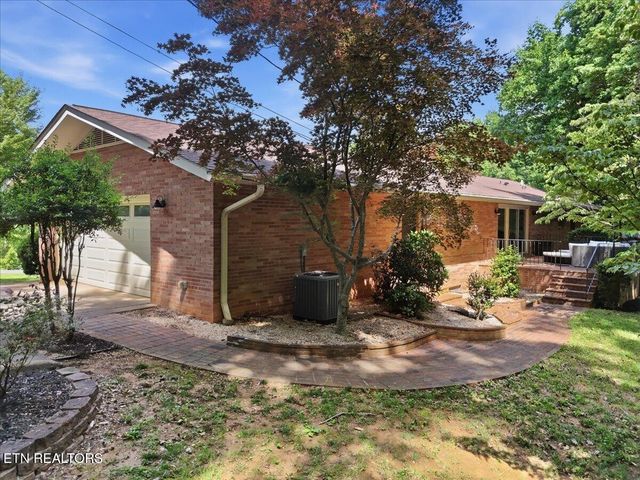 3304 SW Timberlake Drive, Knoxville, TN 37920