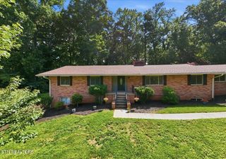 3304 SW Timberlake Drive, Knoxville, TN 37920