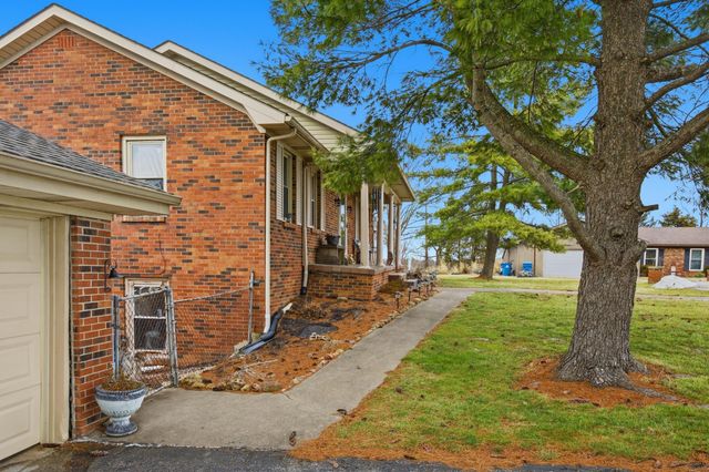 235 Lynn Drive, Lawrenceburg, KY 40342