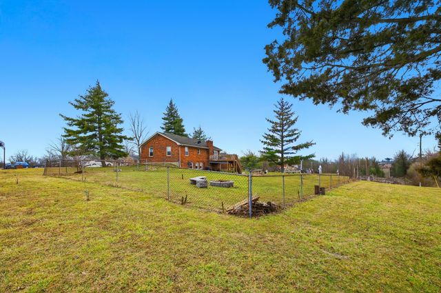 235 Lynn Drive, Lawrenceburg, KY 40342