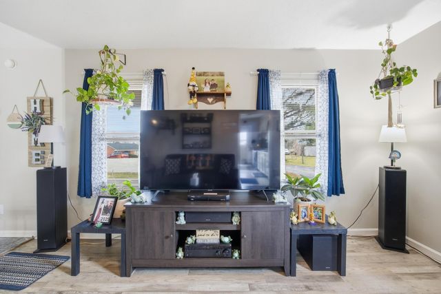 235 Lynn Drive, Lawrenceburg, KY 40342