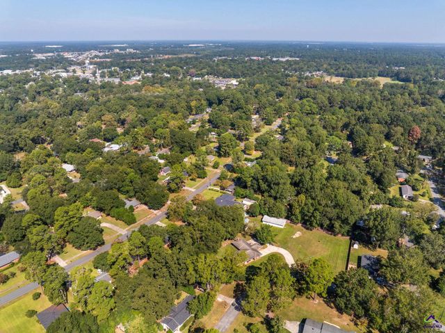 625 Cooper Street, Perry, GA 31069