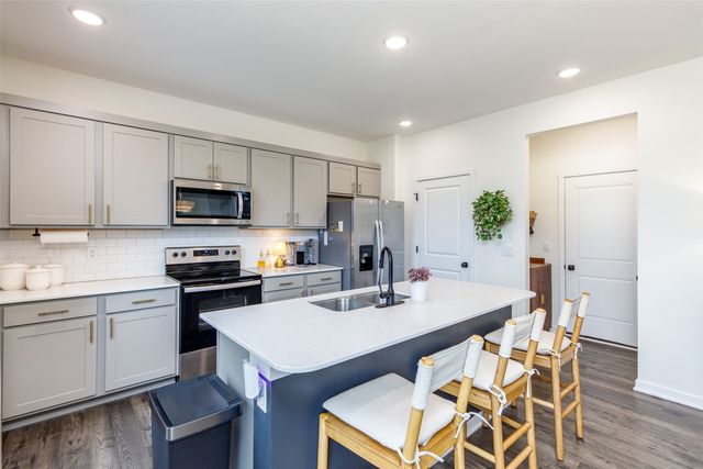 2216 NW 31st Street, Ankeny, IA 50023