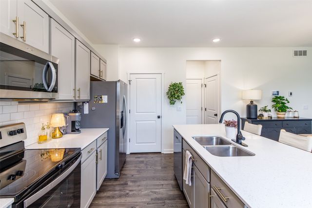 2216 NW 31st Street, Ankeny, IA 50023