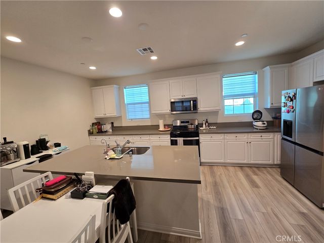 8901 ORANGETHORPE Avenue, Buena Park, CA 90621