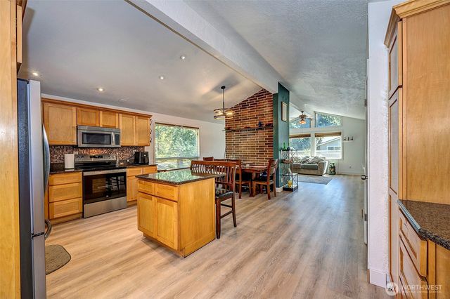 21220 Shell Valley Road, Edmonds, WA 98026