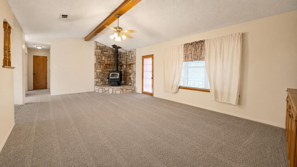 Image 3 of property listing at 8165 Hackberry Lane, San Angelo, TX 76901