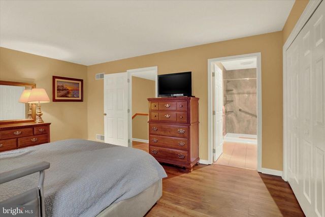 24 WOODLAND EST, Lebanon, PA 17042