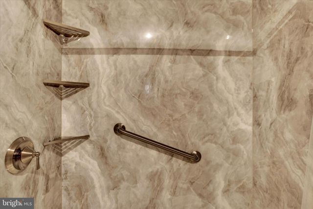 24 WOODLAND EST, Lebanon, PA 17042