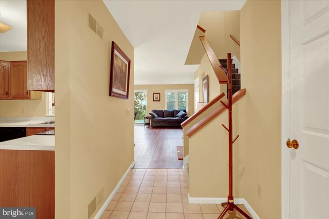 24 WOODLAND EST, Lebanon, PA 17042