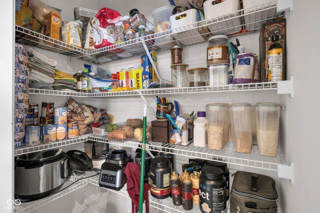 5888 Walkabout Way, Brownsburg, IN 46112