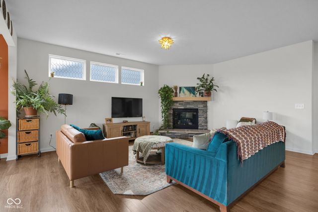 5888 Walkabout Way, Brownsburg, IN 46112