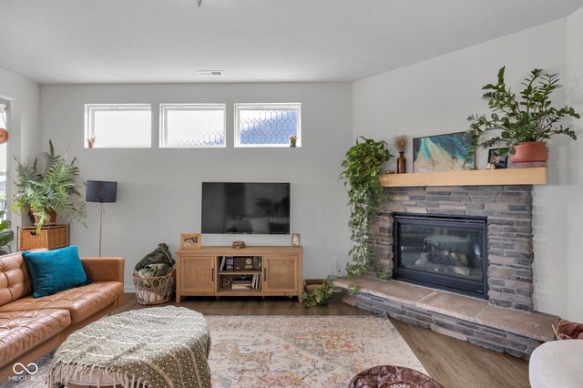 5888 Walkabout Way, Brownsburg, IN 46112