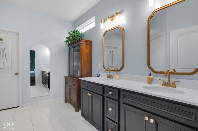 5888 Walkabout Way, Brownsburg, IN 46112