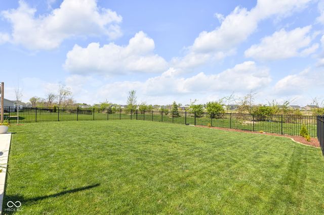 5888 Walkabout Way, Brownsburg, IN 46112