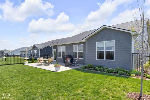 5888 Walkabout Way, Brownsburg, IN 46112